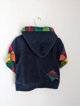 Load image into Gallery viewer, Kid&#39;s blue fleece hoodie with tartan pocket
